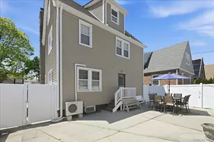 38-11 205th St, Bayside, NY 11361 - Photo 32