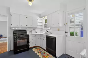 67 Nassau Rd, Great Neck, NY 11021 - Photo 14