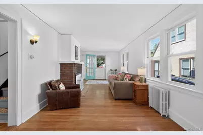 67 Nassau Road, Great Neck, NY 11021 - Photo 6