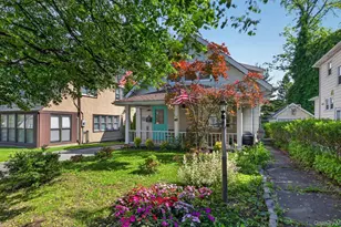67 Nassau Rd, Great Neck, NY 11021 - Photo 2