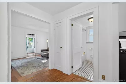 67 Nassau Road, Great Neck, NY 11021 - Photo 20