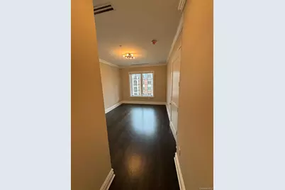 1000 Royal Court #1201, New Hyde Park, NY 11040 - Photo 4