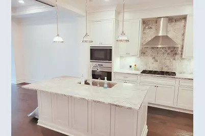1000 Royal Court #1201, New Hyde Park, NY 11040 - Photo 2