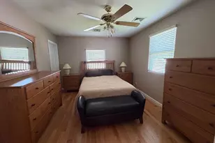 109 Lincoln Pl, Massapequa, NY 11758 - Photo 12
