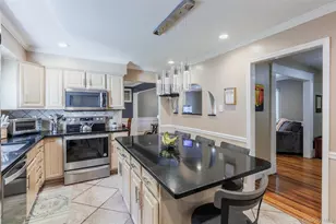 4220 Express Dr S, Ronkonkoma, NY 11779 - Photo 8
