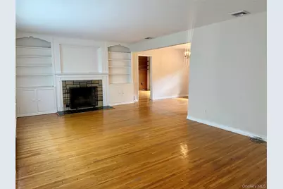 4 Annette Drive, Port Washington, NY 11050 - Photo 2