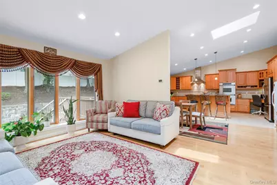 5 Oakridge Road, White Plains, NY 10607 - Photo 4