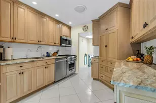 28 Penguin Ln, Commack, NY 11725 - Photo 14