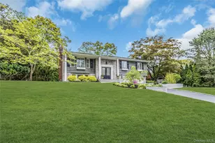 28 Penguin Ln, Commack, NY 11725 - Photo 2