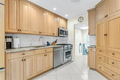 28 Penguin Lane, Commack, NY 11725 - Photo 16