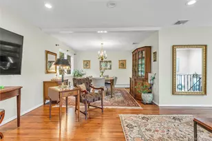 28 Penguin Ln, Commack, NY 11725 - Photo 10