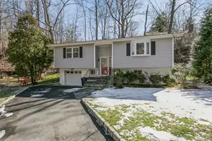33 Brookside Pl, Pleasantville, NY 10570 - Photo 2