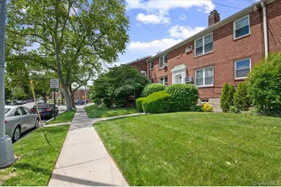 35-14 192nd Street #C3, Flushing, NY 11358 - Photo 2