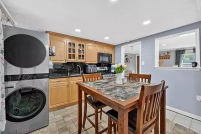 136 E Railroad Avenue, West Haverstraw, NY 10993 - Photo 10