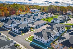 11 Silverwood Cir, Suffern, NY 10901 - Photo 36