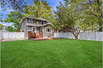 90 Vincent Place, Lynbrook, NY 11563 - Photo 24