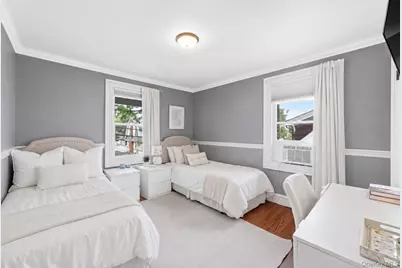 90 Vincent Place, Lynbrook, NY 11563 - Photo 18