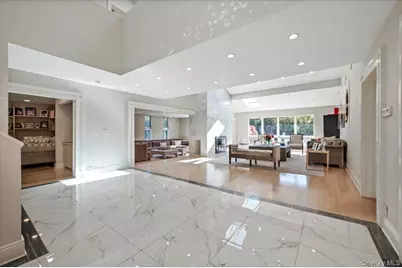 5 Twin Ponds Street, Great Neck, NY 11024 - Photo 6