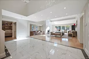 5 Twin Ponds St, Great Neck, NY 11024 - Photo 6