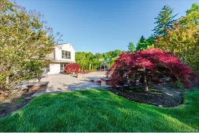 5 Twin Ponds Street, Great Neck, NY 11024 - Photo 44