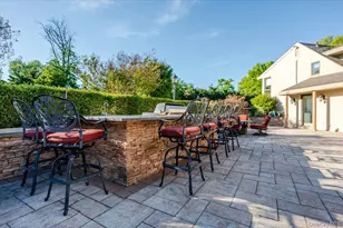 5 Twin Ponds St, Great Neck, NY 11024 - Photo 42