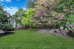6 Robert Ct, Center Moriches, NY 11934 - Photo 4