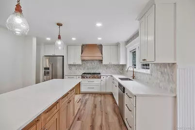 6 Robert Court, Center Moriches, NY 11934 - Photo 16