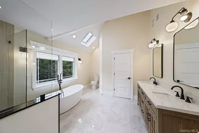 6 Robert Court, Center Moriches, NY 11934 - Photo 34