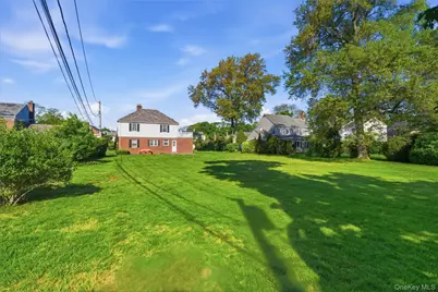5 Franklin Court W, Garden City, NY 11530 - Photo 18