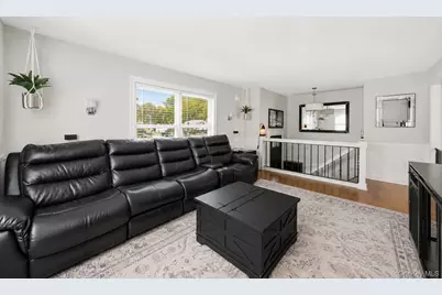 895 Old Medford Avenue, Medford, NY 11763 - Photo 8