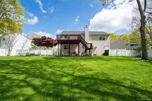120 Pheasant Circle, Brentwood, NY 11717 - Photo 18