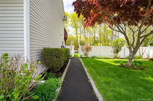 120 Pheasant Circle, Brentwood, NY 11717 - Photo 16