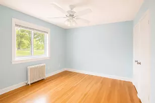 264-47A Langstone Ave, Glen Oaks, NY 11004 - Photo 8