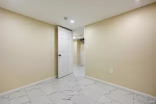 164-38 76th Rd, Fresh Meadows, NY 11366 - Photo 38