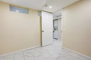 164-38 76th Rd, Fresh Meadows, NY 11366 - Photo 40