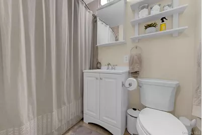 3 Birchwood Court #3H, Mineola, NY 11501 - Photo 8