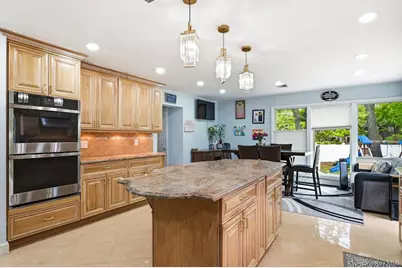 1 Whispering Court, Dix Hills, NY 11746 - Photo 22