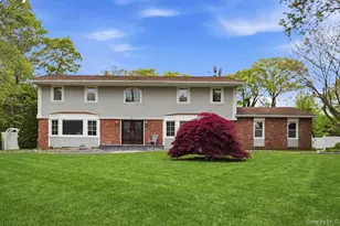 1 Whispering Ct, Dix Hills, NY 11746 - Photo 4