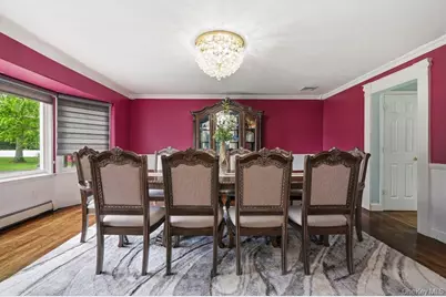 1 Whispering Court, Dix Hills, NY 11746 - Photo 16