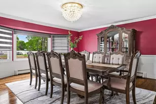 1 Whispering Ct, Dix Hills, NY 11746 - Photo 18