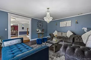 1 Whispering Ct, Dix Hills, NY 11746 - Photo 14