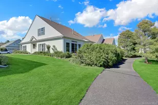 10 Louden Loop, Mount Sinai, NY 11766 - Photo 2