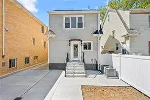 70-19 Manse St, Forest Hills, NY 11375 - Photo 44