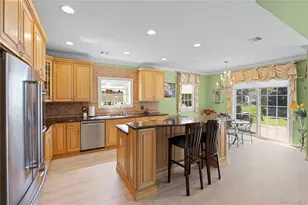 385 Altessa Blvd, Melville, NY 11747 - Photo 8
