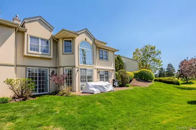 385 Altessa Boulevard, Melville, NY 11747 - Photo 28