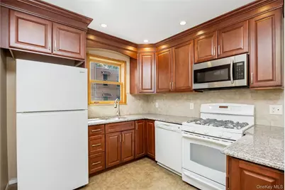 78-10 31st Avenue, East Elmhurst, NY 11370 - Photo 6