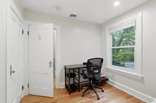 8 Wells Ln, Stony Brook, NY 11790 - Photo 20