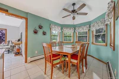 28 Manchester Boulevard, Wheatley Heights, NY 11798 - Photo 12