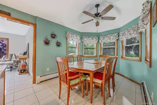 28 Manchester Blvd, Wheatley Heights, NY 11798 - Photo 12