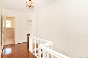 354 Bauer Pl, Mineola, NY 11501 - Photo 8